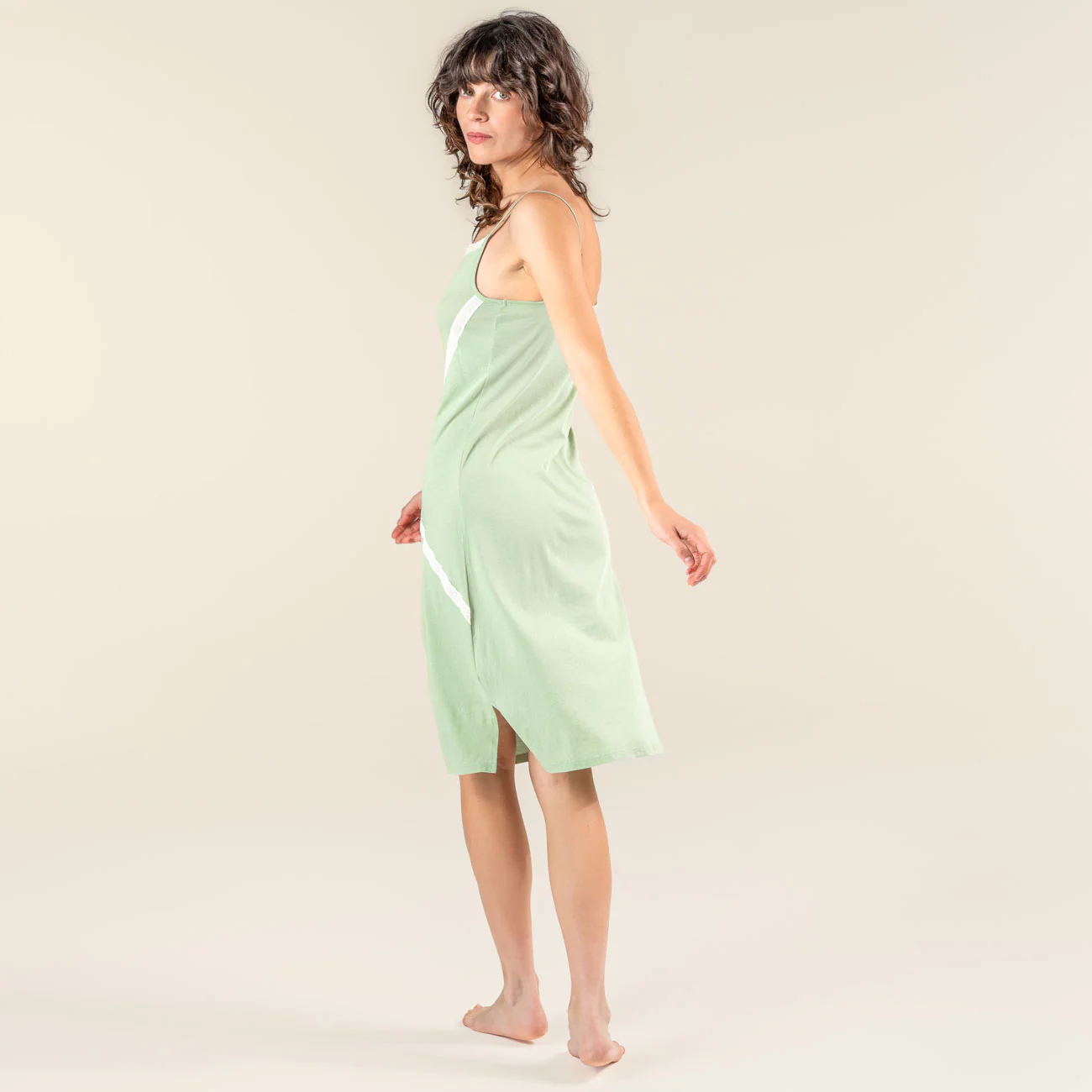 Chemise de nuit bretelles fines ROMEA - LIVING CRAFTS – Image 4