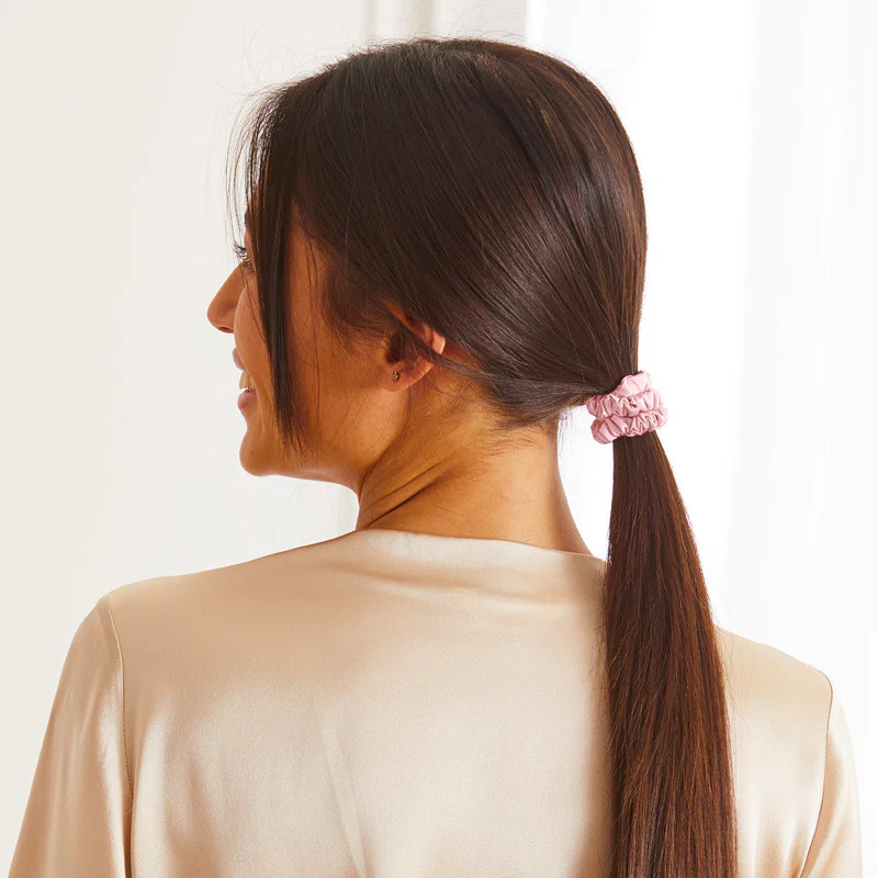 Chouchou fin en soie – Image 7