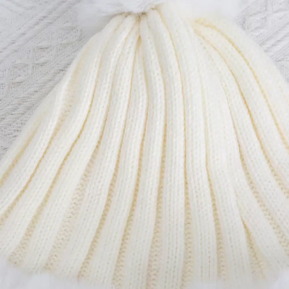 Bonnet pompon moumoute Princess Top – Image 5