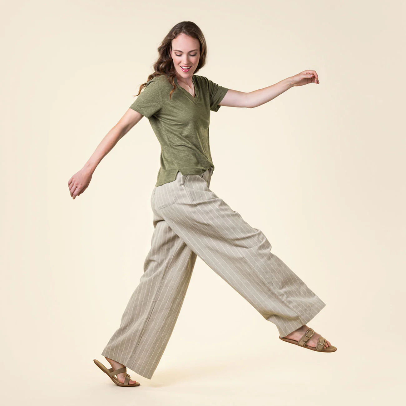 T-shirt col V TALIDA en 100% lin - LIVING CRAFTS – Image 3