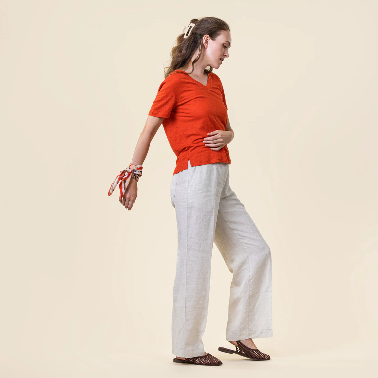 T-shirt col V TALIDA en 100% lin - LIVING CRAFTS – Image 4