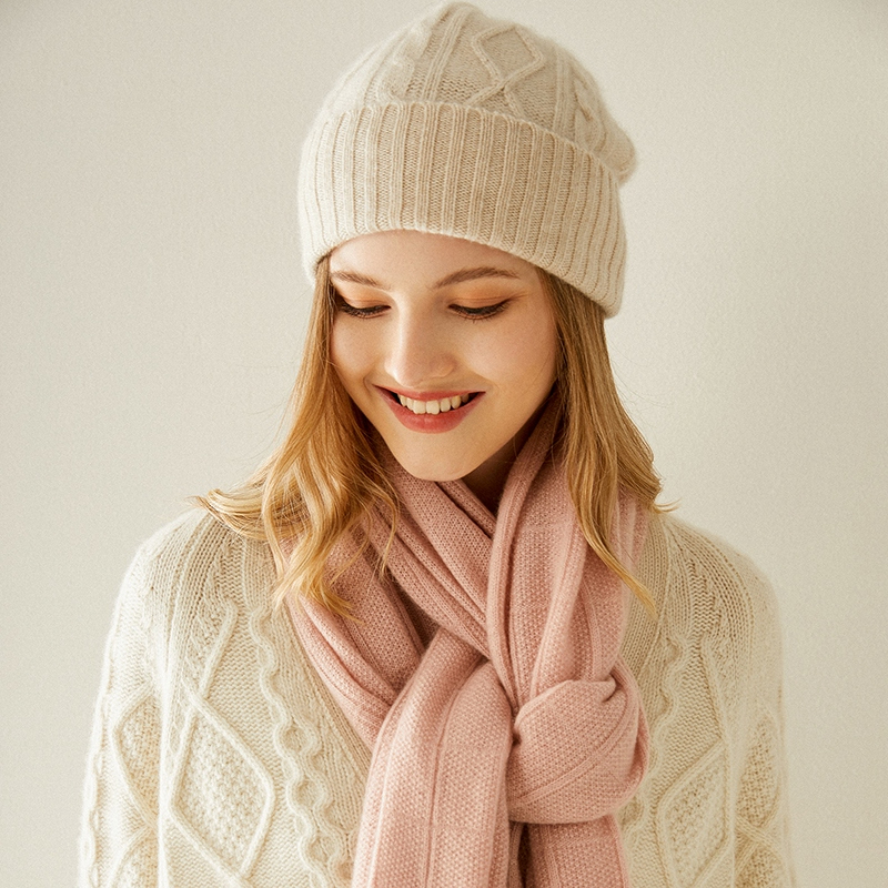 Bonnet Femme avec Motifs en Cachemire de Chèvre – Image 2