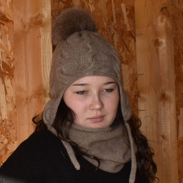 Bonnet cache oreille à pompon – Image 5