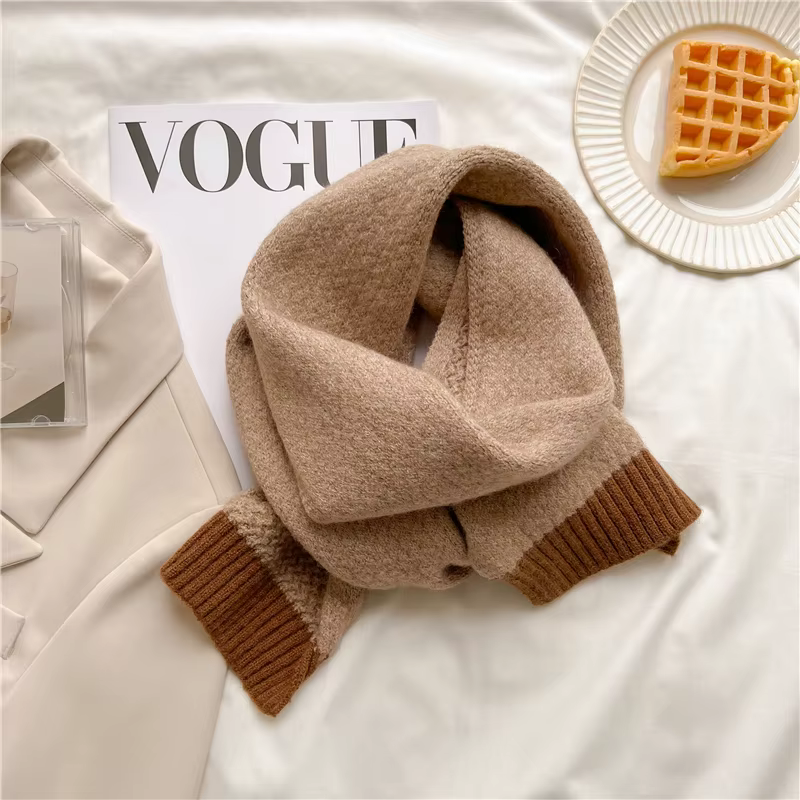 Écharpe tricotée bicolore à bord côtelé – Image 5