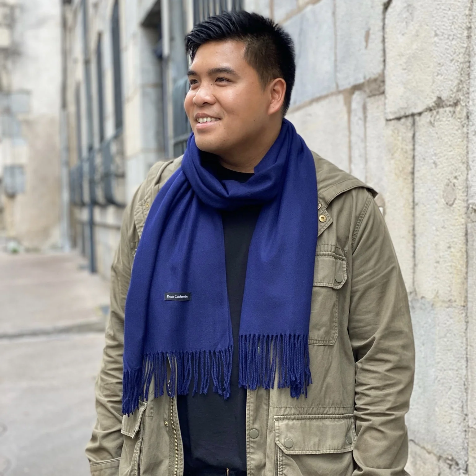 Écharpe Cachemire Bleue marine – Image 3