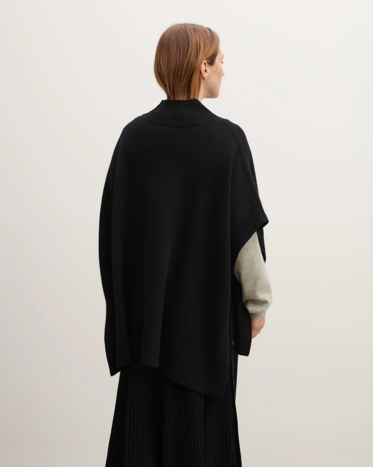 Poncho à boutons – Image 3