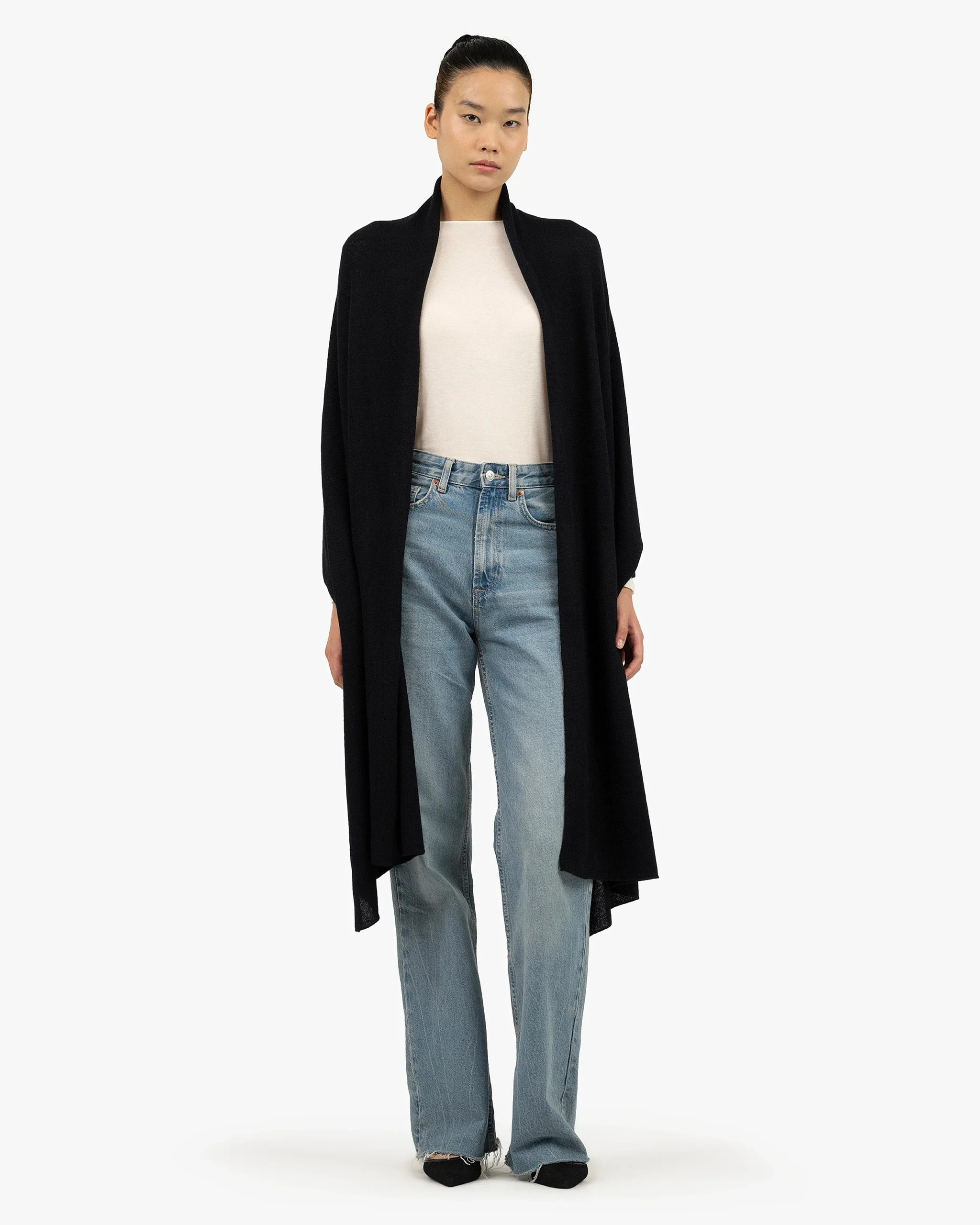 Essential Maxi Wrap - Black – Image 2