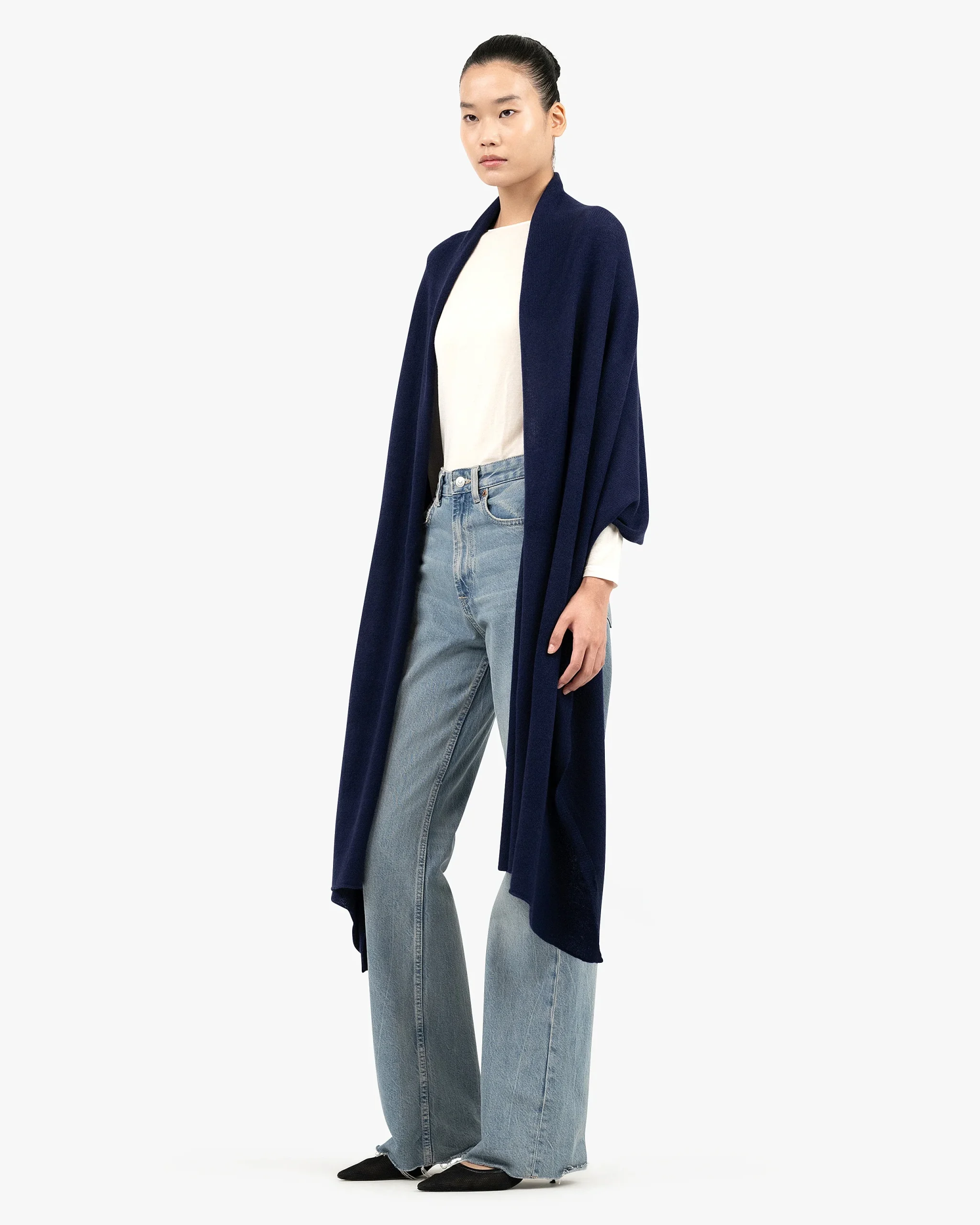 Essential Maxi Wrap - Blue – Image 2