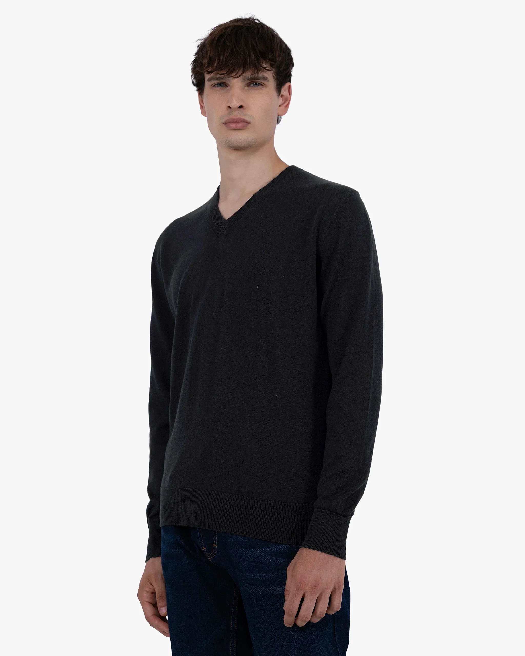 Men's Giza V-Neck Sweater - Black – Image 2