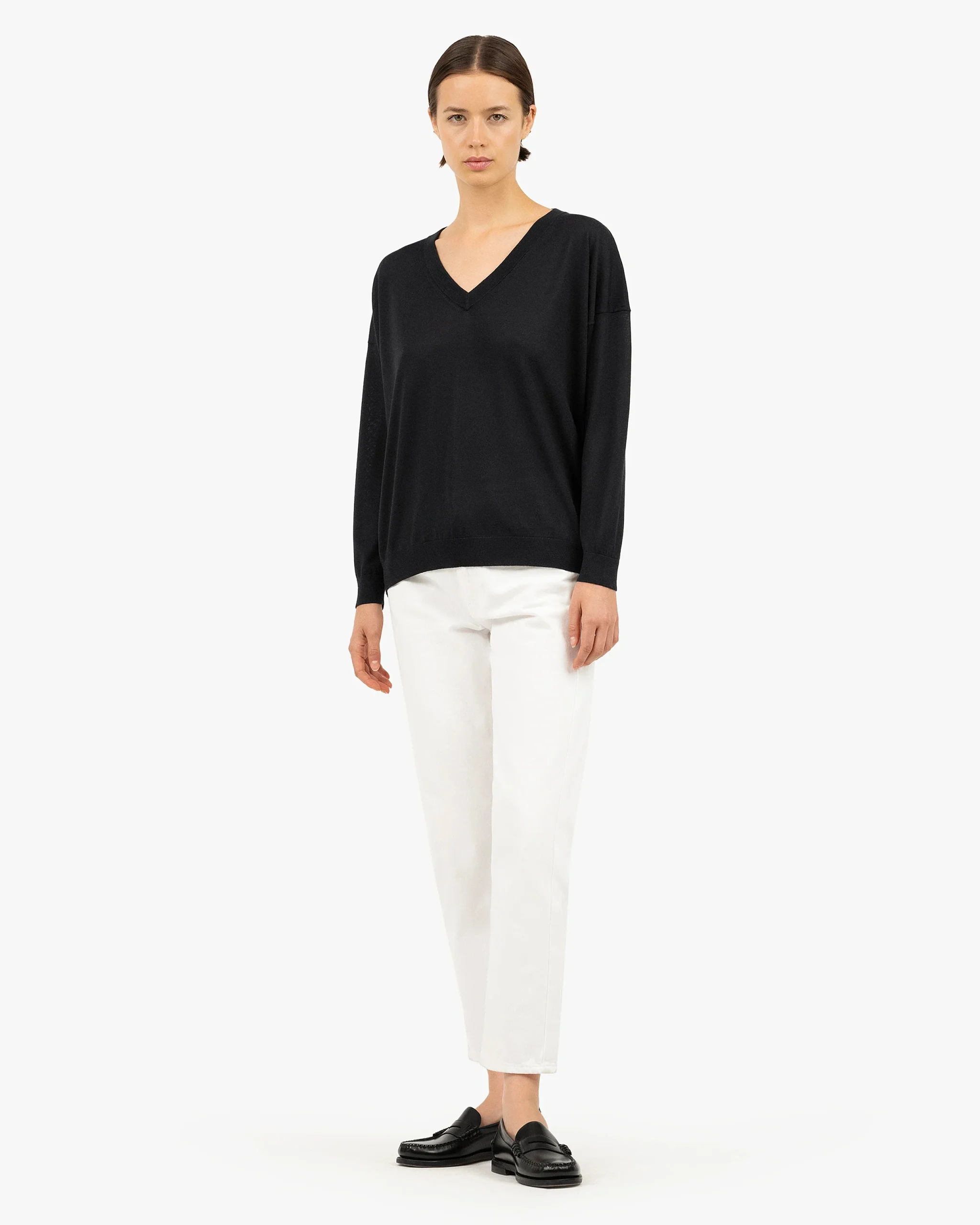 Women's Belvoir V-Neck Sweater - Black