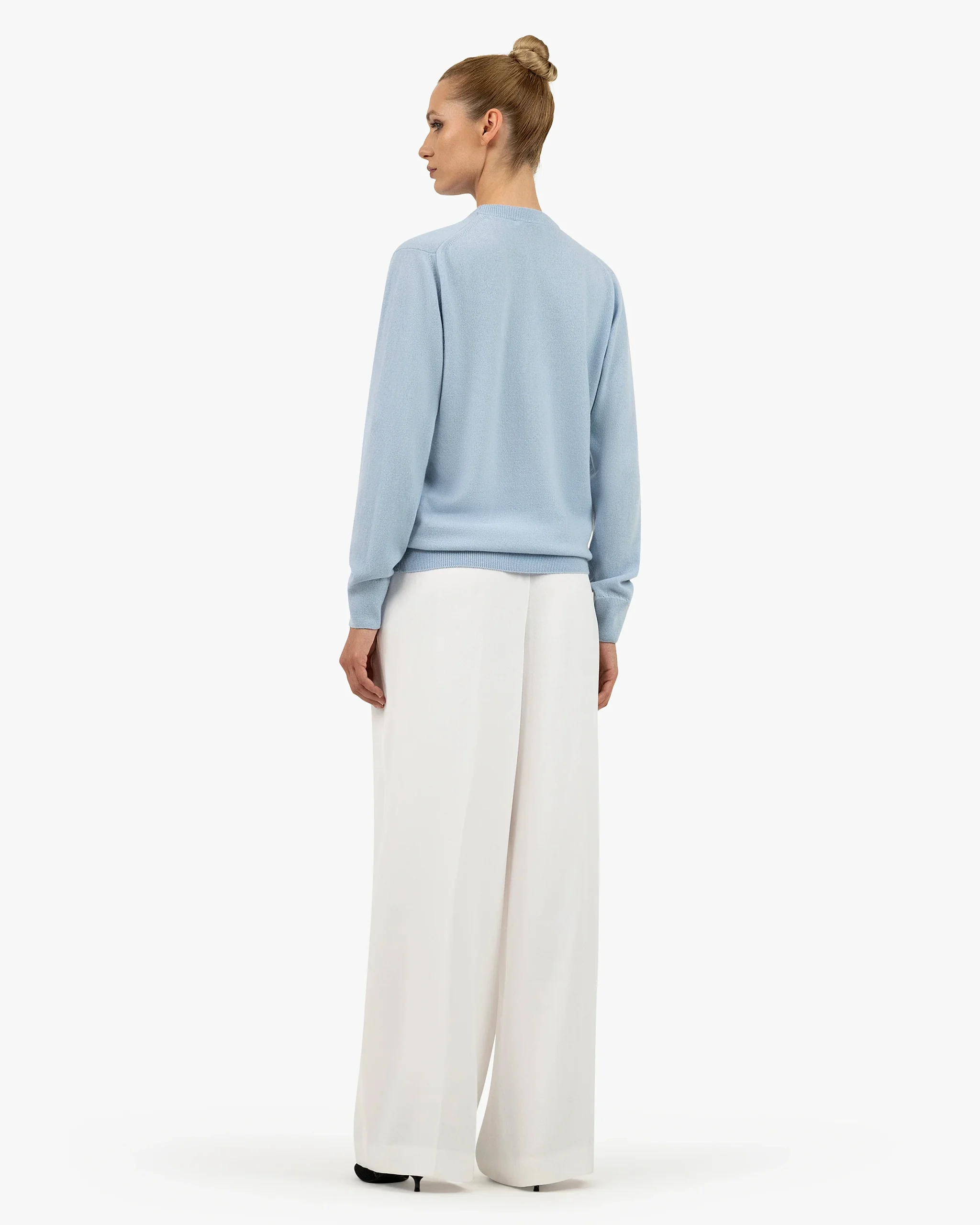 Essential Boyfriend Sweater - Light Blue – Image 4