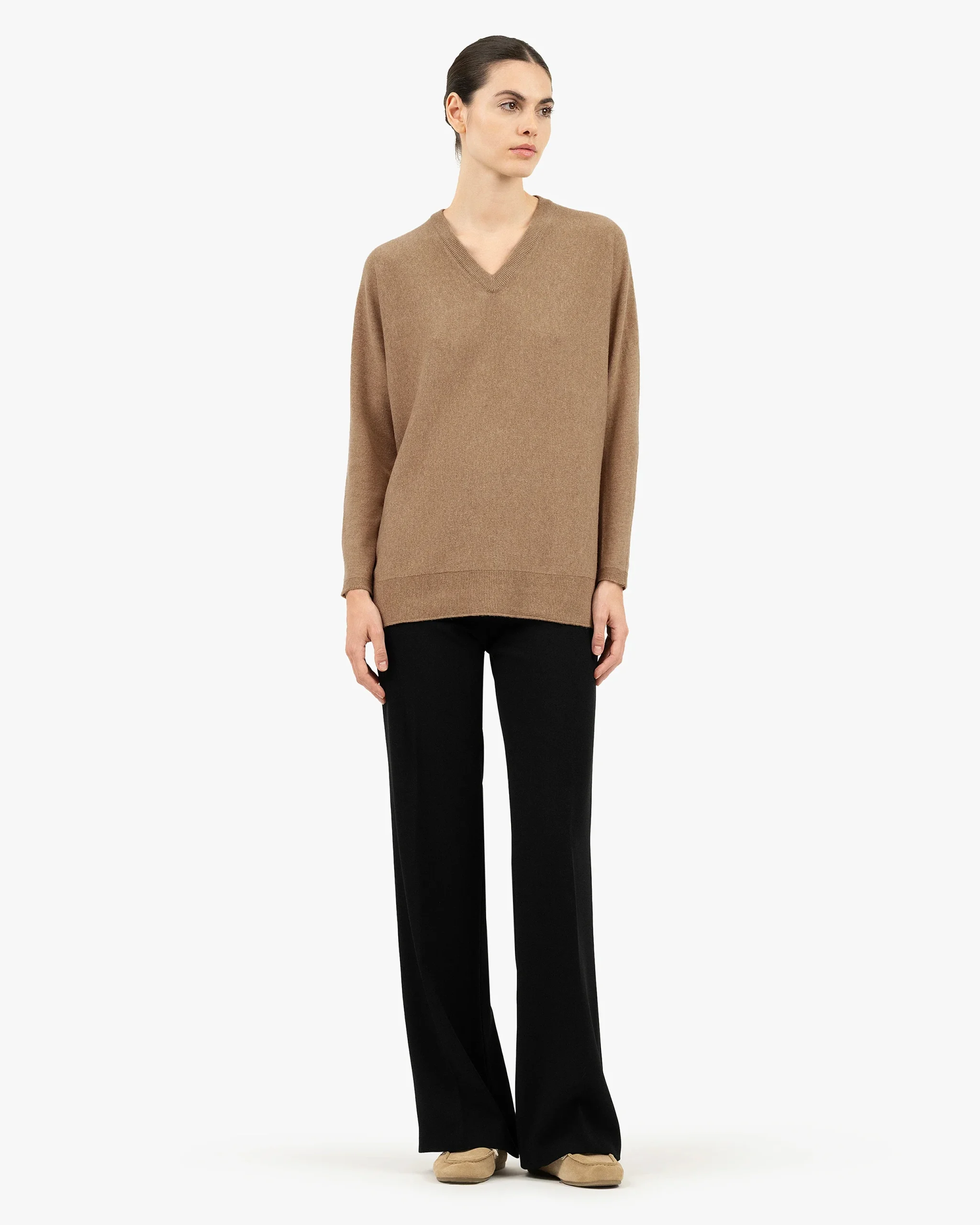 Women's Milford V-Neck Sweater - Hazelnut