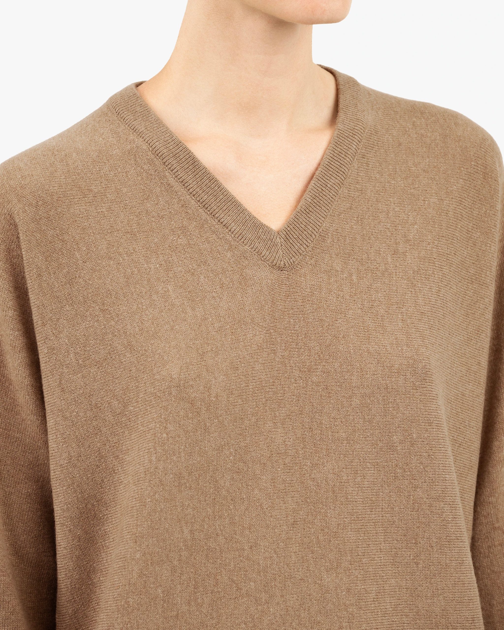Women's Milford V-Neck Sweater - Hazelnut – Image 2