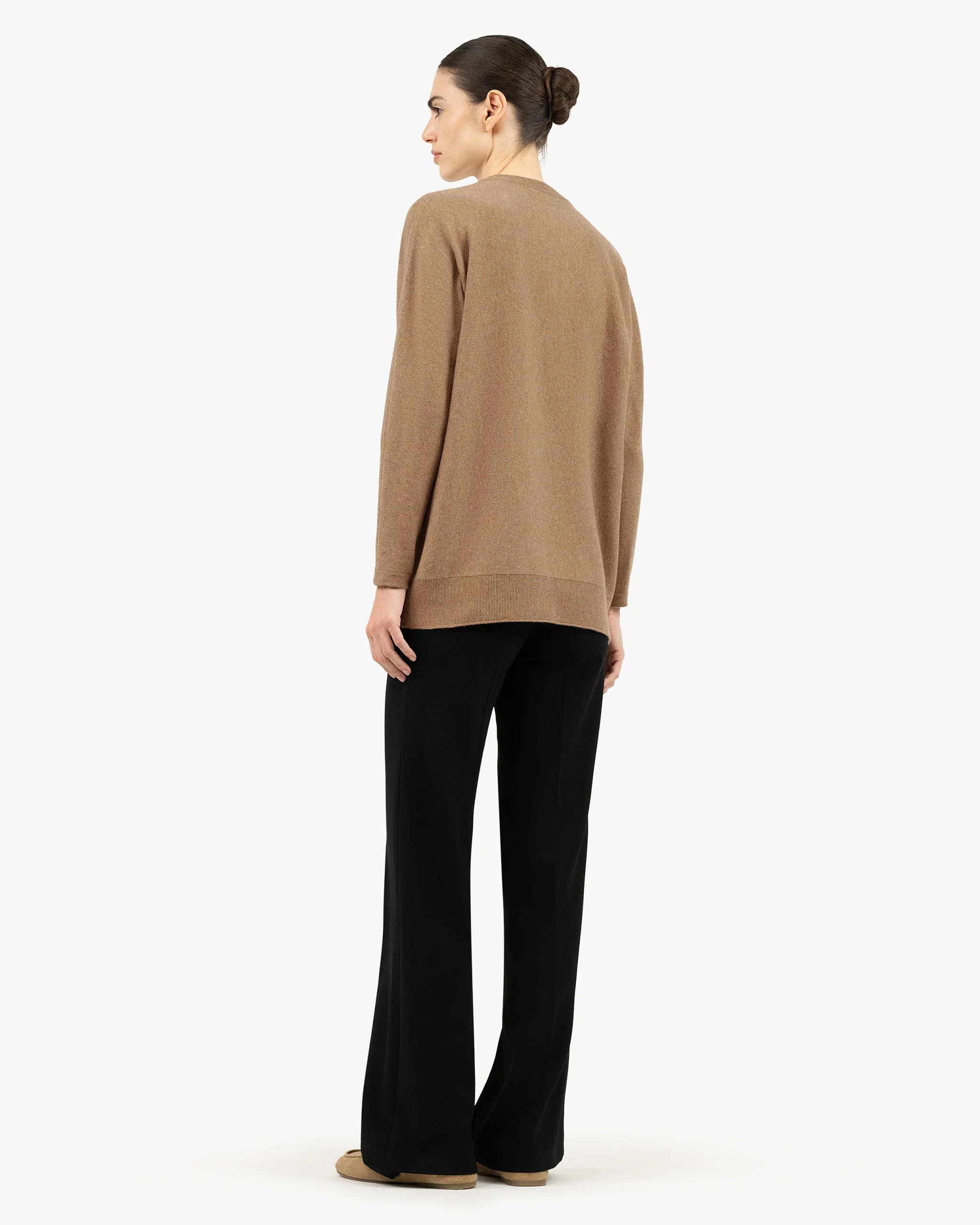 Women's Milford V-Neck Sweater - Hazelnut – Image 4